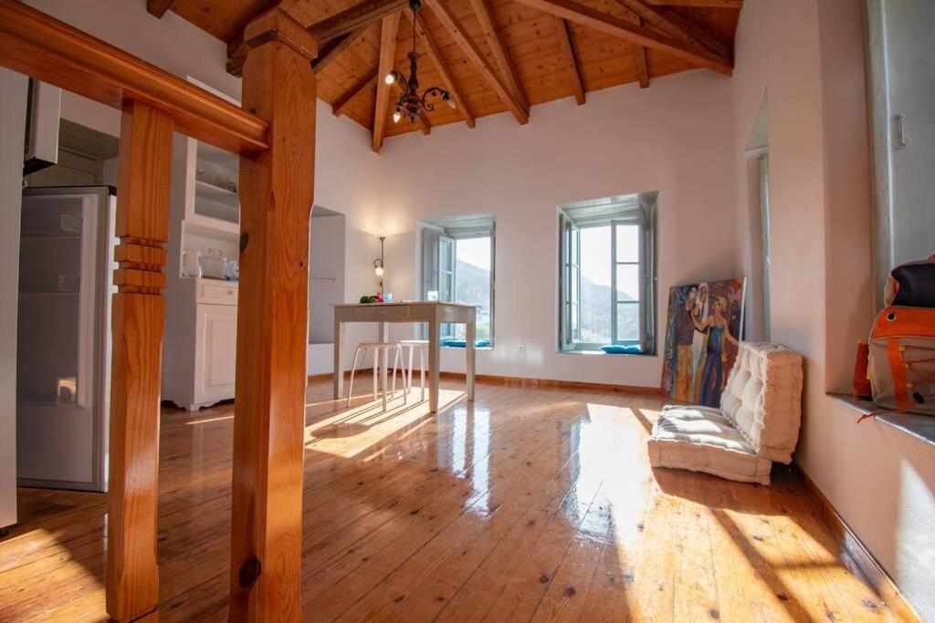 Iolis Loft Hydra Apartment Exterior photo